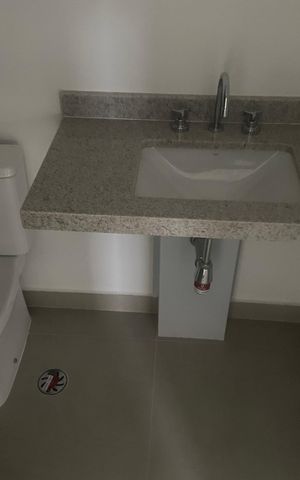 Apartamento à venda com 80m², 2 quartos e 1 vagaQuarto 1 Banheiro
