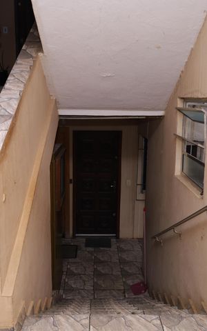 Apartamento para alugar com 43m², 2 quartos e sem vagaÁrea comum - Saguão do andar