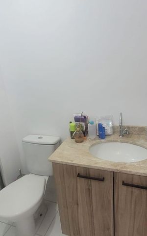 Apartamento à venda com 54m², 2 quartos e 1 vaga Apartamento à venda com 54m², 2 quartos e 1 vagaBanheiro