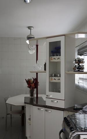 Apartamento à venda com 250m², 4 quartos e 4 vagasCozinha 