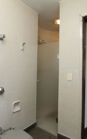 Apartamento à venda com 517m², 4 quartos e 4 vagasBanheiro do Quarto 4