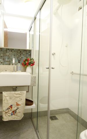 Casa à venda com 291m², 5 quartos e 8 vagasBanheiro do Quarto 5