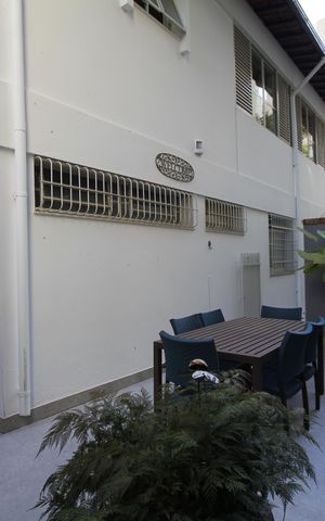 Casa à venda com 291m², 5 quartos e 8 vagasVaranda