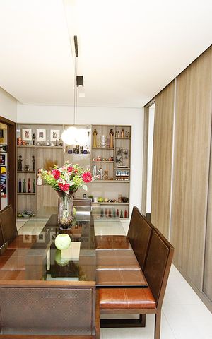 Casa à venda com 291m², 5 quartos e 8 vagasCopa
