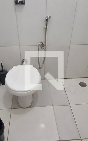 Casa para alugar com 90m², 2 quartos e 3 vagasBanheiro social