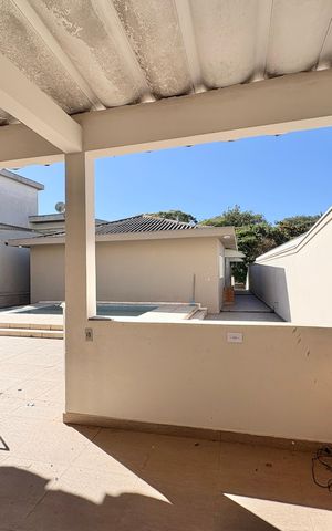Casa à venda com 230m², 4 quartos e 5 vagas Casa à venda com 230m², 4 quartos e 5 vagasChurrasqueira