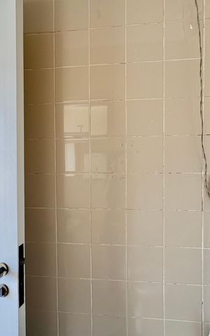 Casa à venda com 230m², 4 quartos e 5 vagas Casa à venda com 230m², 4 quartos e 5 vagasBanheiro de serviço