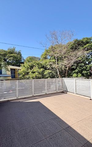 Casa à venda com 230m², 4 quartos e 5 vagas Casa à venda com 230m², 4 quartos e 5 vagasQuintal superior