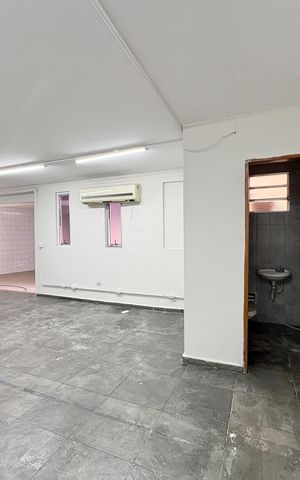 Casa à venda com 230m², 4 quartos e 5 vagas Casa à venda com 230m², 4 quartos e 5 vagasGaragem