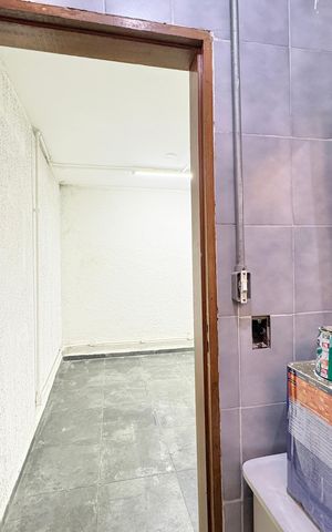 Casa à venda com 230m², 4 quartos e 5 vagas Casa à venda com 230m², 4 quartos e 5 vagasLavabo da Garagem