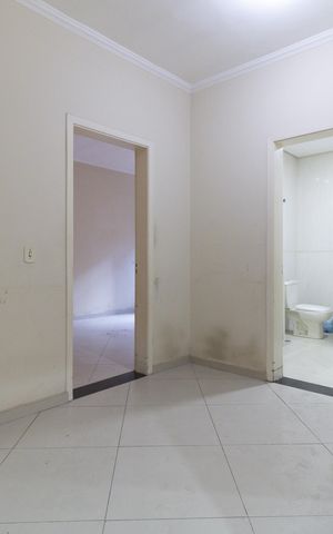 Casa à venda com 200m², 2 quartos e 3 vagas Casa à venda com 200m², 2 quartos e 3 vagasHall dos Quartos