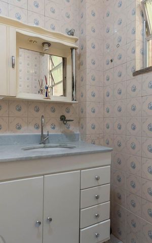 Casa à venda com 153m², 3 quartos e 1 vagaBanheiro