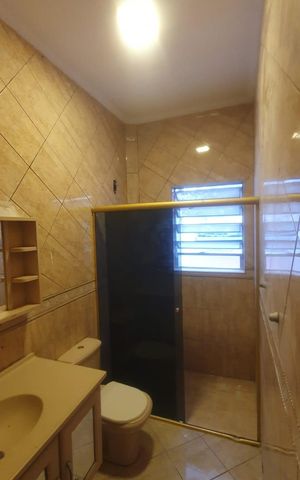 Casa para alugar com 125m², 2 quartos e 2 vagas Casa para alugar com 125m², 2 quartos e 2 vagasBanheiro