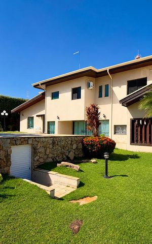 Casa à venda com 400m², 4 quartos e sem vaga Casa à venda com 400m², 4 quartos e sem vagaÁrea externa