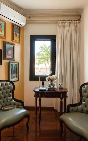 Casa à venda com 400m², 4 quartos e sem vaga Casa à venda com 400m², 4 quartos e sem vagaSala