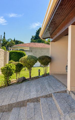 Casa à venda com 400m², 4 quartos e sem vaga Casa à venda com 400m², 4 quartos e sem vagaÁrea externa
