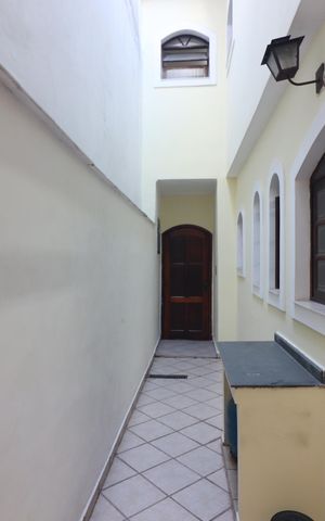 Casa à venda com 168m², 4 quartos e 2 vagasCorredor