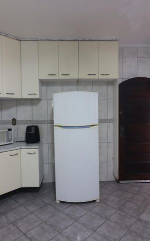 Casa à venda com 168m², 4 quartos e 2 vagasCopa e Cozinha 