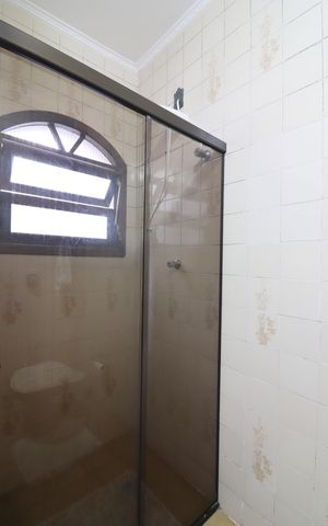 Casa à venda com 168m², 4 quartos e 2 vagasQuarto 1 - Suíte Banheiro 