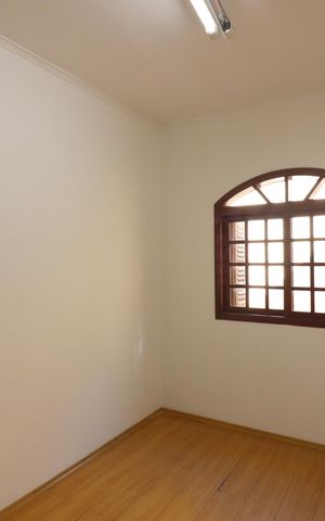 Casa à venda com 168m², 4 quartos e 2 vagasQuarto 2