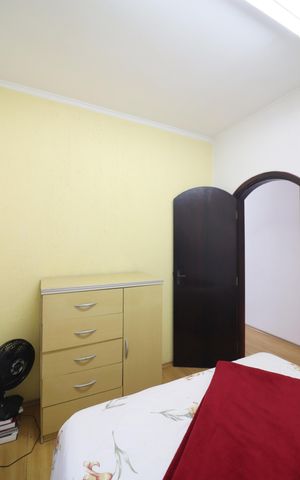 Casa à venda com 168m², 4 quartos e 2 vagasQuarto 4