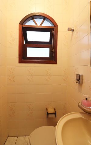 Casa à venda com 168m², 4 quartos e 2 vagasLavabo
