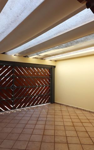 Casa à venda com 168m², 4 quartos e 2 vagasGaragem