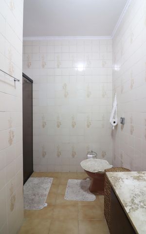 Casa à venda com 168m², 4 quartos e 2 vagasQuarto 1 - Suíte Banheiro 