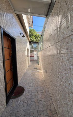 Casa de condomínio à venda com 59m², 2 quartos e 2 vagas Casa de condomínio à venda com 59m², 2 quartos e 2 vagasCorredor de acesso