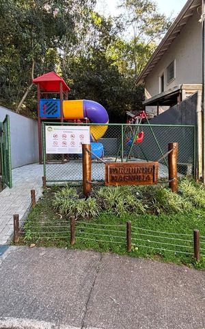 Casa de condomínio à venda com 59m², 2 quartos e 2 vagas Casa de condomínio à venda com 59m², 2 quartos e 2 vagasPlayground