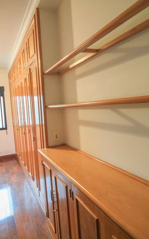 Apartamento à venda com 160m², 3 quartos e 2 vagas Apartamento à venda com 160m², 3 quartos e 2 vagasSuíte