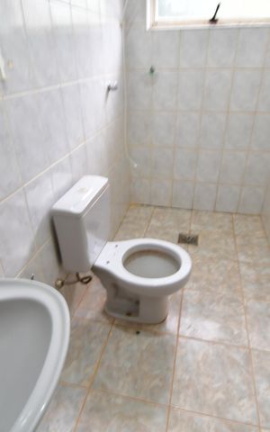 Casa à venda com 60m², 1 quarto e 8 vagasBanheiro