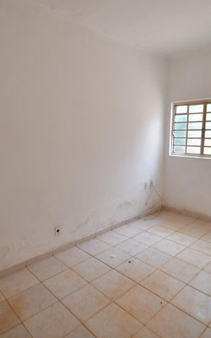 Casa à venda com 60m², 1 quarto e 8 vagasSala