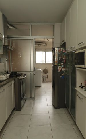Apartamento para alugar com 110m², 3 quartos e 2 vagasCozinha