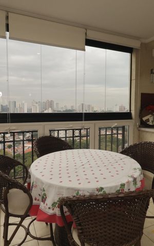 Apartamento para alugar com 110m², 3 quartos e 2 vagasVaranda