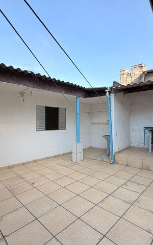 Casa à venda com 300m², 8 quartos e 2 vagasQuintal com área de serviço - Casa 3
