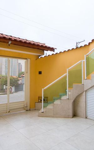Casa à venda com 190m², 3 quartos e 3 vagas Casa à venda com 190m², 3 quartos e 3 vagasGaragem
