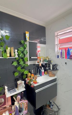 Casa à venda com 70m², 3 quartos e 1 vagaBanheiro 1