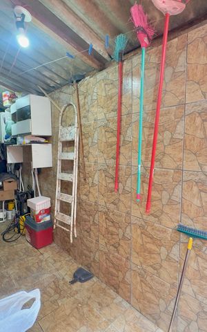Casa à venda com 70m², 3 quartos e 1 vagaÁrea de Serviço