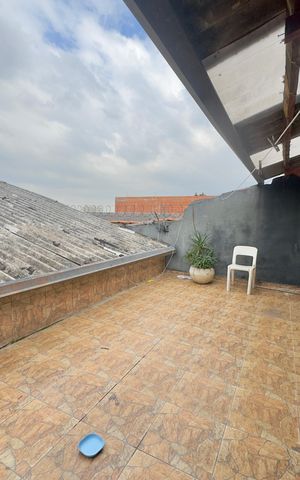 Casa à venda com 70m², 3 quartos e 1 vagaQuintal