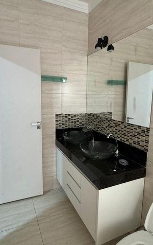 Casa para alugar com 140m², 4 quartos e 3 vagas Casa para alugar com 140m², 4 quartos e 3 vagasBanheiro da suíte