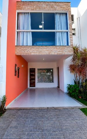 Casa para alugar com 127m², 3 quartos e 1 vaga Casa para alugar com 127m², 3 quartos e 1 vagaFachada