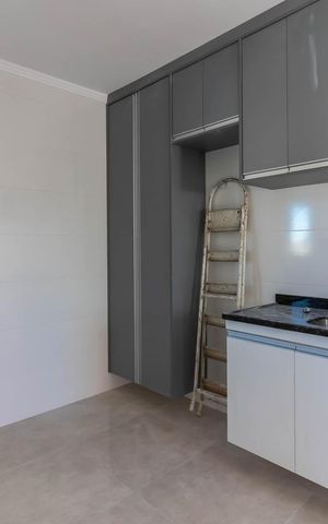 Apartamento à venda com 45m², 2 quartos e sem vagaCozinha e Área de Serviço