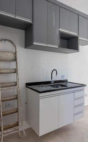 Apartamento à venda com 45m², 2 quartos e sem vagaCozinha e Área de Serviço