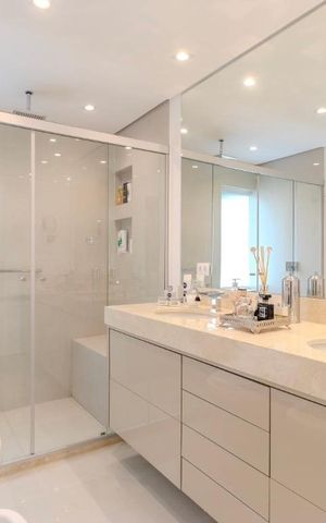 Apartamento à venda com 131m², 2 quartos e 1 vaga Apartamento à venda com 131m², 2 quartos e 1 vagaBanheiro