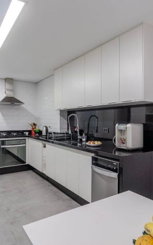 Apartamento à venda com 131m², 2 quartos e 1 vaga Apartamento à venda com 131m², 2 quartos e 1 vagaCozinha