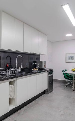 Apartamento à venda com 131m², 2 quartos e 1 vaga Apartamento à venda com 131m², 2 quartos e 1 vagaCozinha