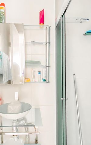 Apartamento à venda com 54m², 2 quartos e 1 vaga Apartamento à venda com 54m², 2 quartos e 1 vagaBanheiro da Suíte