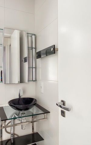Apartamento à venda com 54m², 2 quartos e 1 vaga Apartamento à venda com 54m², 2 quartos e 1 vagaBanheiro