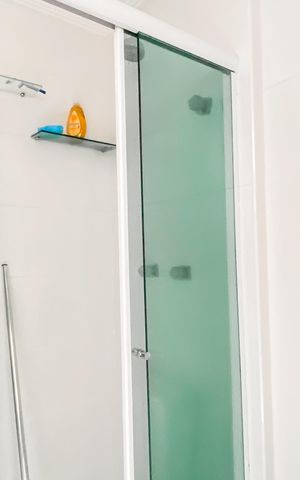 Apartamento à venda com 54m², 2 quartos e 1 vaga Apartamento à venda com 54m², 2 quartos e 1 vagaBanheiro da Suíte